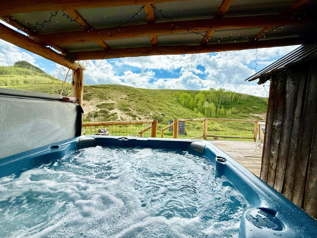 Hitchin'_Post_Hot_Tub_Spring (1)