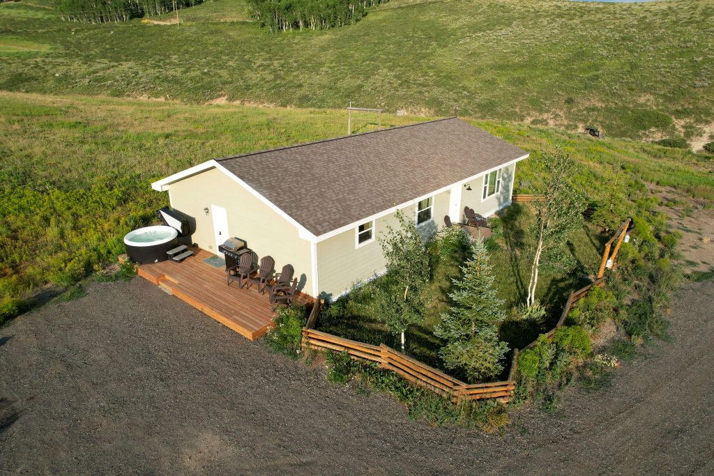 Ranch_House_Exterior_Deck_Hottub_Frontyard-02
